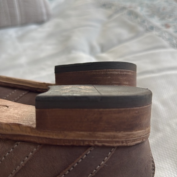 Free People ankle bootie size 8.5 color toupe - Picture 9 of 9